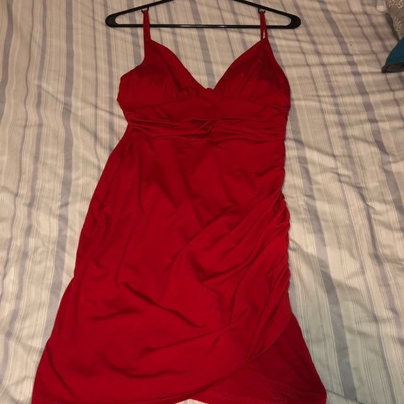Red Dress - Picture 2 of 3